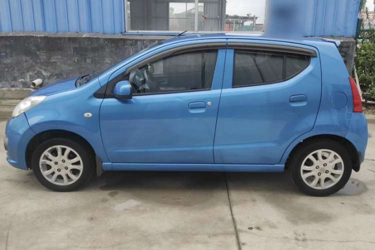 Used Suzuki Alto 2013 1.0L Automatic Luxury Model Exterior 3