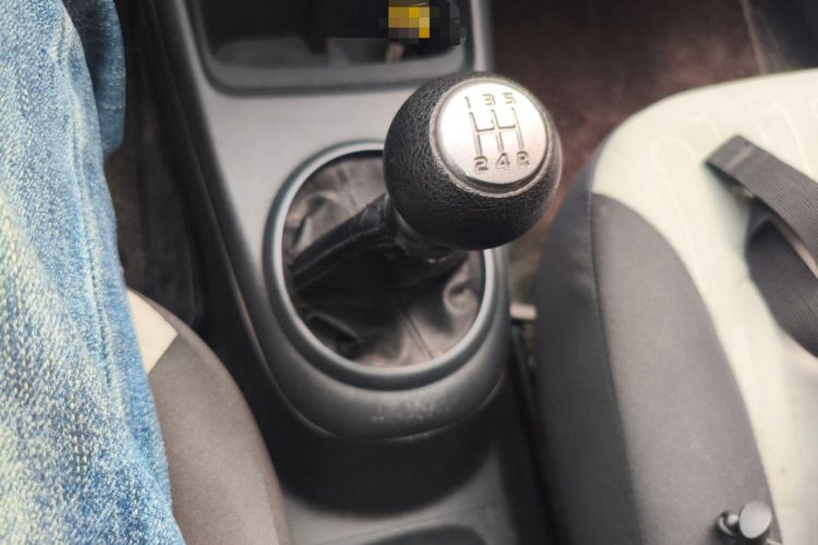 Used Suzuki Alto 2013 Revised Version 1.0L Manual Comfort Edition Gear Lever