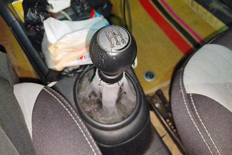 Used Suzuki Alto 2013 Revised Version 1.0L Manual Comfort Edition Gear Lever