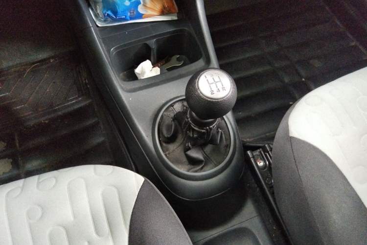 Used Suzuki Alto 2013 Revised Version 1.0L Manual Comfort Edition Gear Lever