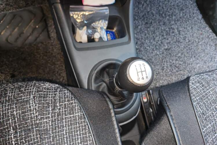 Used Suzuki Alto 2013 Revised Version 1.0L Manual Comfort Edition Gear Lever