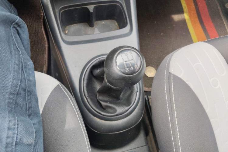 Used Suzuki Alto 2013 1.0L Manual Luxury Model Gear Lever