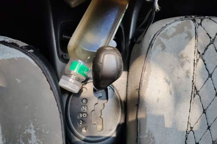 Used Suzuki Alto 2013 1.0L Automatic Luxury Model Gear Lever