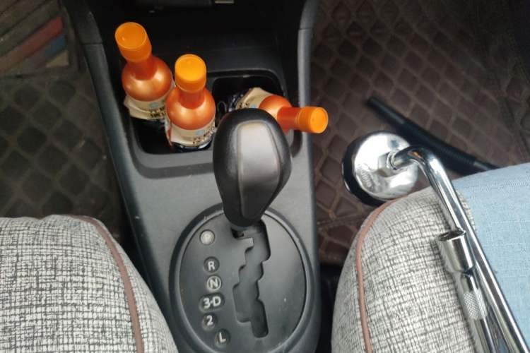 Used Suzuki Alto 2013 1.0L Automatic Luxury Model Gear Lever