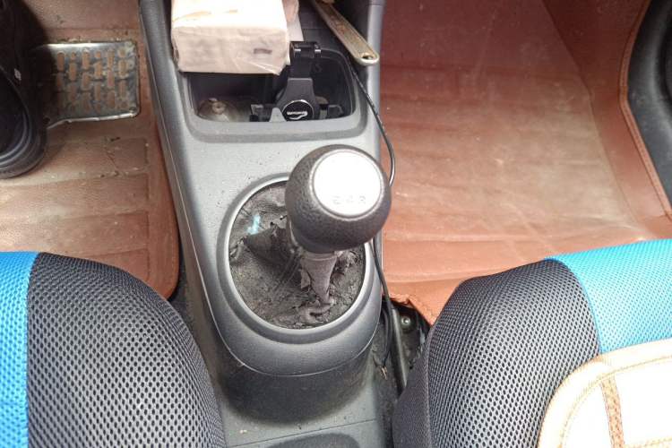 Used Suzuki Alto 2013 Revised Version 1.0L Manual Comfort Edition Gear Lever