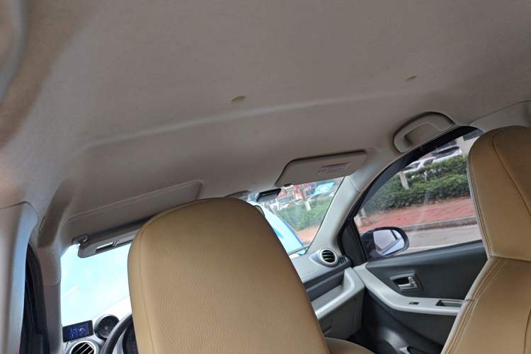 Used Suzuki Alto 2013 1.0L Automatic Luxury Model Headliner