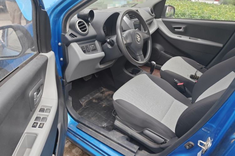 Used Suzuki Alto 2013 1.0L Automatic Luxury Model Interior 3