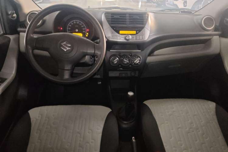 Used Suzuki Alto 2013 Revised Version 1.0L Manual Comfort Edition Interior 3
