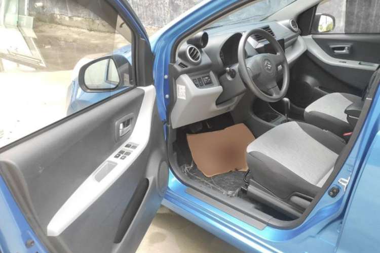Used Suzuki Alto 2013 1.0L Automatic Luxury Model Interior 3