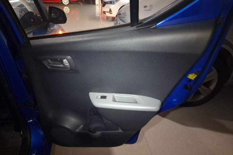 Used Suzuki Alto 2013 1.0L Automatic Luxury Model Interior 4