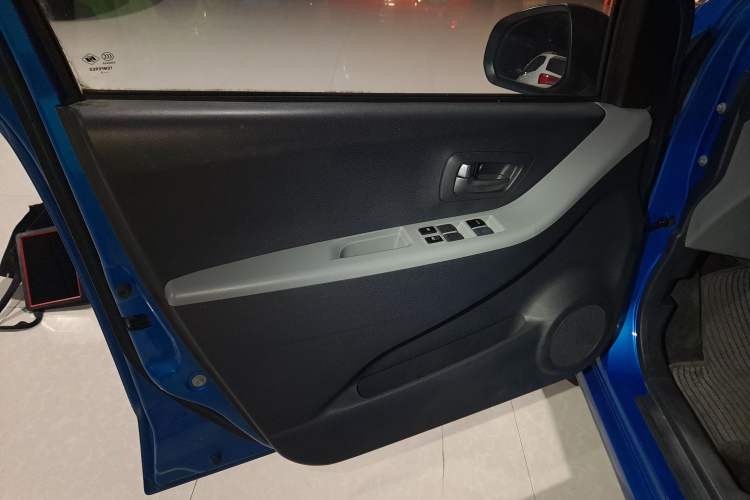 Used Suzuki Alto 2013 1.0L Automatic Luxury Model Interior 5