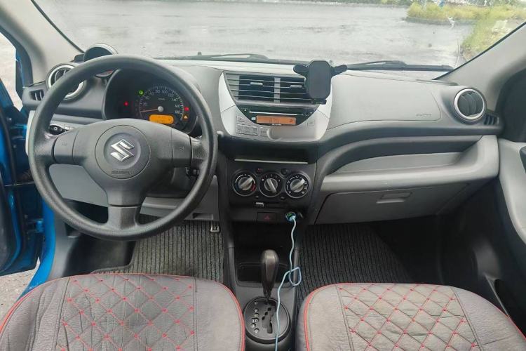 Used Suzuki Alto 2013 1.0L Automatic Luxury Model Interior 7