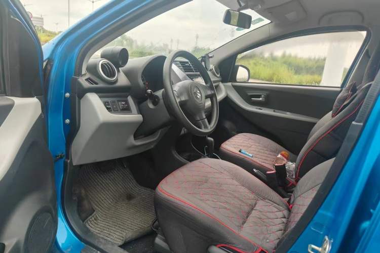 Used Suzuki Alto 2013 1.0L Automatic Luxury Model Interior 8