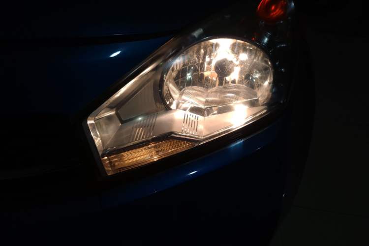 Used Suzuki Alto 2013 1.0L Automatic Luxury Model Left Front Headlight
