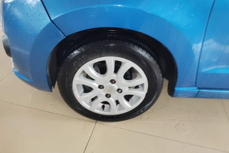 Used Suzuki Alto 2013 1.0L Manual Luxury Model Left Front Wheel Hub