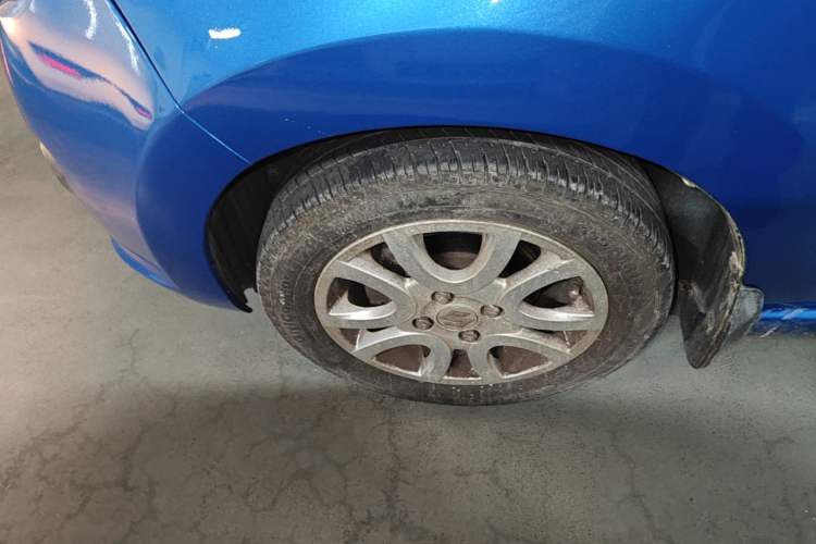 Used Suzuki Alto 2013 1.0L Manual Luxury Model Left Front Wheel Hub