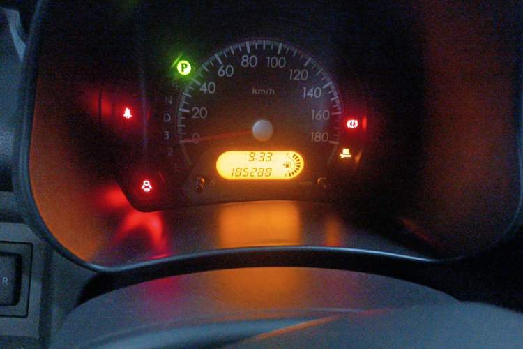Used Suzuki Alto 2013 1.0L Automatic Luxury Model Odometer Close Up