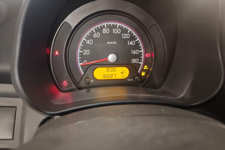 Used Suzuki Alto 2013 Revised Version 1.0L Manual Comfort Edition Odometer Close Up