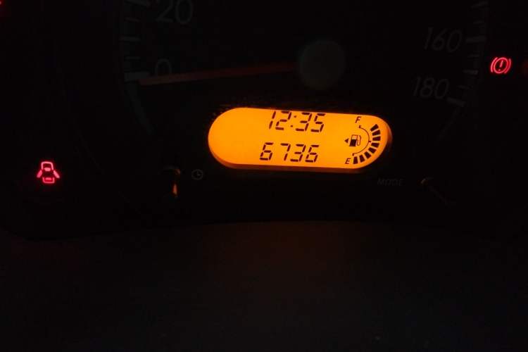 Used Suzuki Alto 2013 Revised Version 1.0L Manual Comfort Edition Odometer Close Up