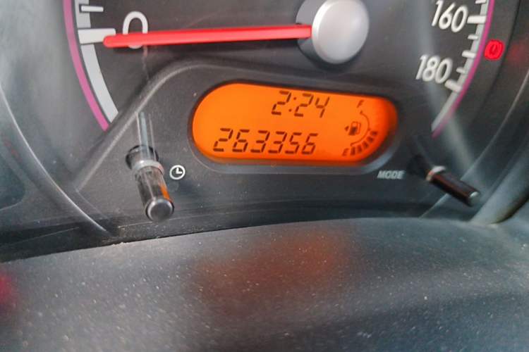 Used Suzuki Alto 2013 1.0L Manual Comfort Version Odometer Close Up