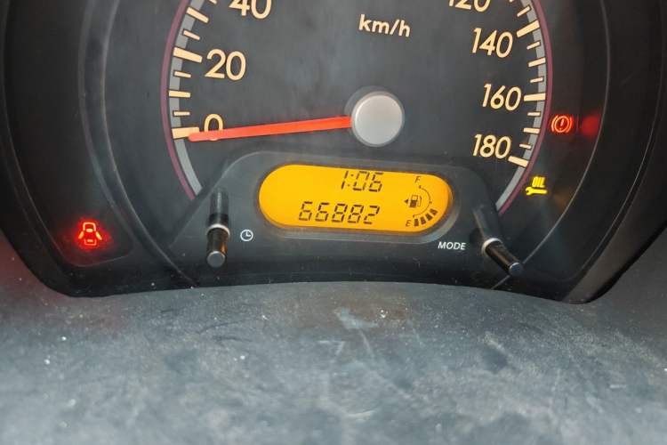 Used Suzuki Alto 2013 1.0L Manual Comfort Version Odometer Close Up
