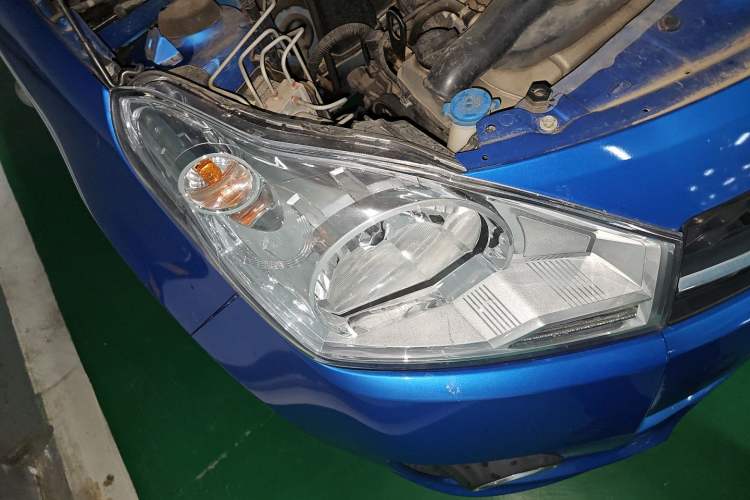 Used Suzuki Alto 2013 1.0L Automatic 20th Anniversary Limited Edition Right Front Headlight