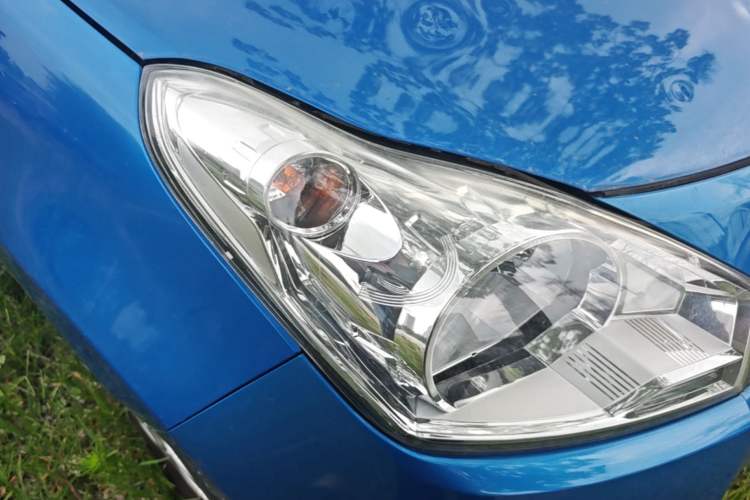 Used Suzuki Alto 2013 1.0L Manual Luxury Model Right Front Headlight
