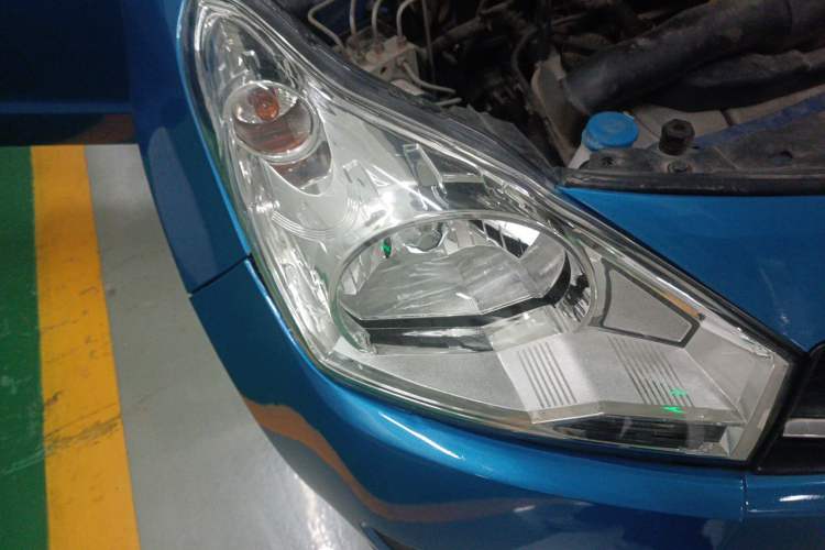 Used Suzuki Alto 2013 1.0L Automatic Luxury Model Right Front Headlight