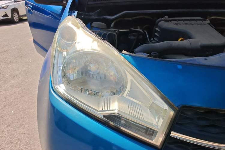 Used Suzuki Alto 2013 1.0L Manual Luxury Model Right Front Headlight