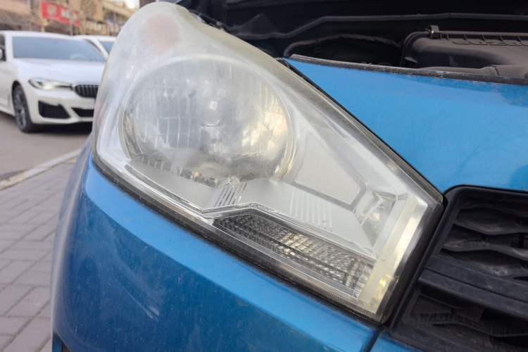 Used Suzuki Alto 2013 Revised Version 1.0L Manual Comfort Edition Right Front Headlight