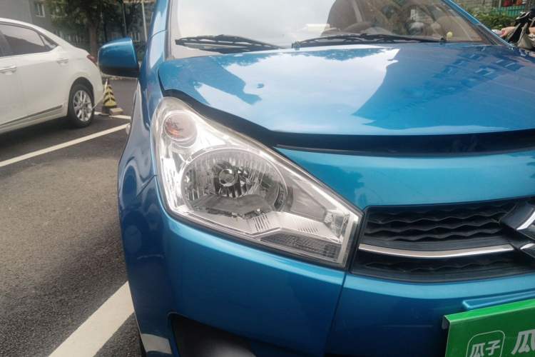 Used Suzuki Alto 2013 1.0L Manual Luxury Model Right Front Headlight