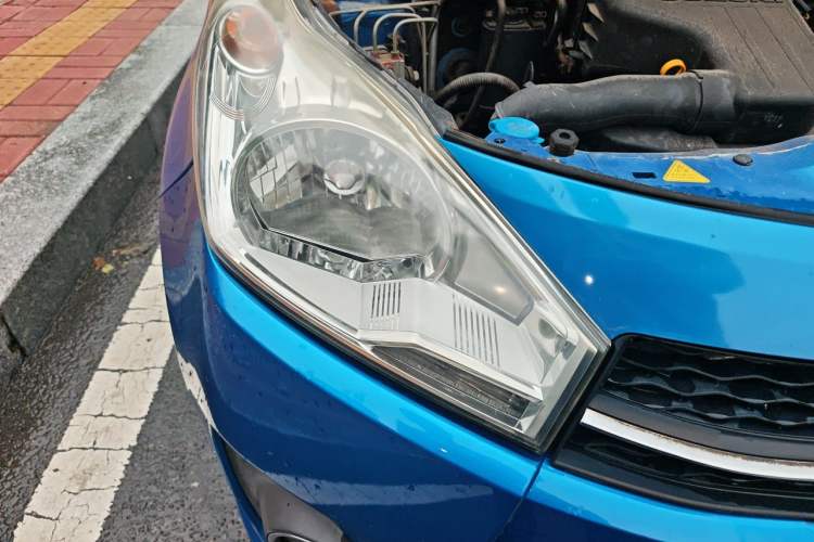 Used Suzuki Alto 2013 1.0L Automatic Luxury Model Right Front Headlight
