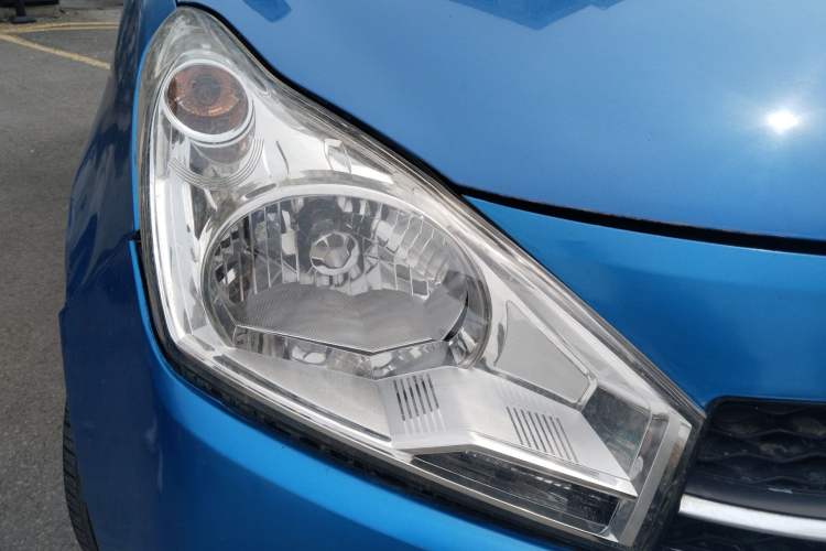 Used Suzuki Alto 2013 1.0L Manual Luxury Model Right Front Headlight