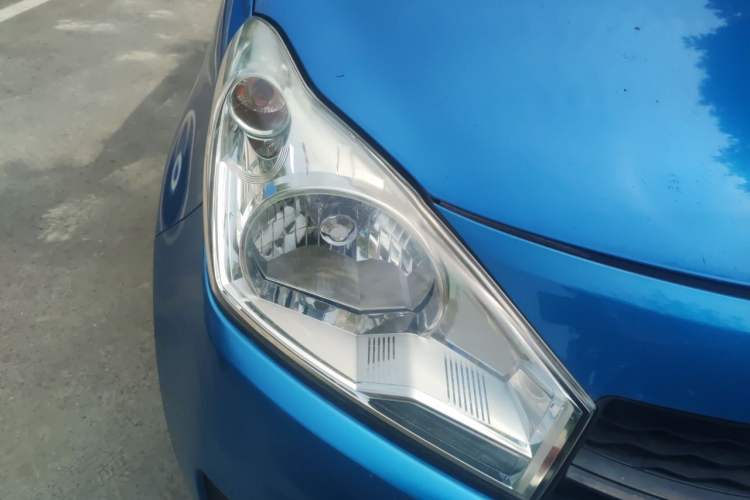 Used Suzuki Alto 2013 1.0L Manual Utility Model Right Front Headlight