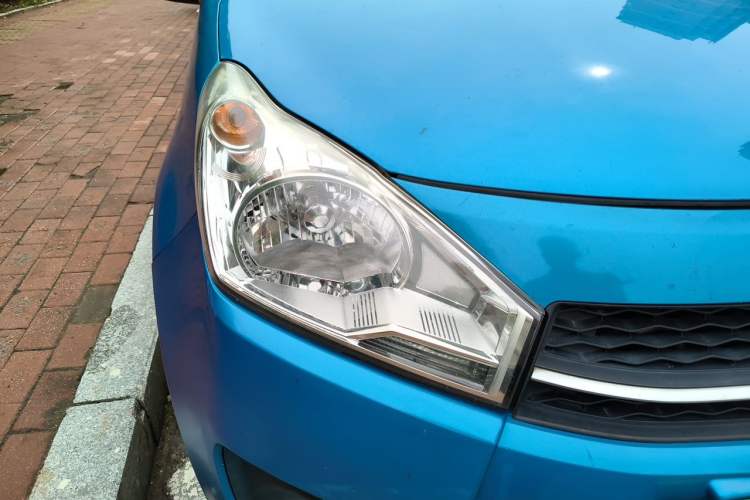 Used Suzuki Alto 2013 1.0L Manual Luxury Model Right Front Headlight