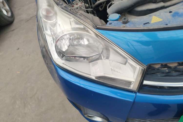 Used Suzuki Alto 2013 1.0L Automatic Luxury Model Right Front Headlight