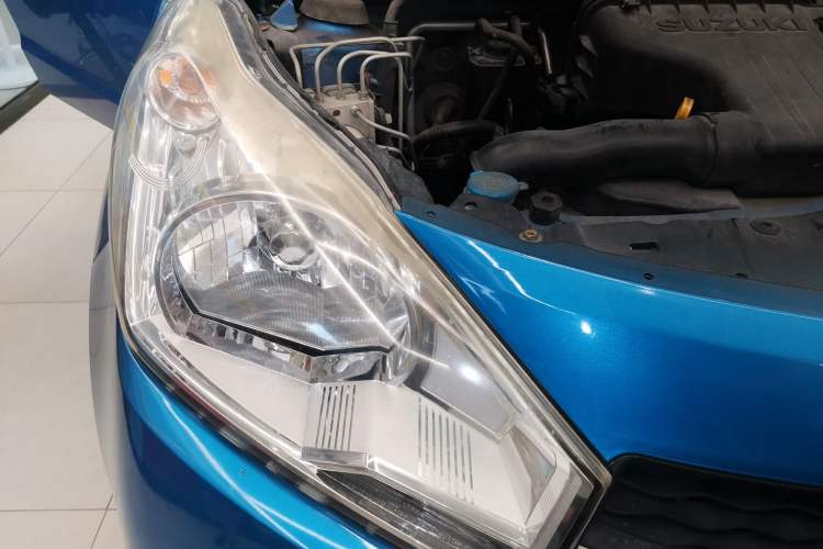 Used Suzuki Alto 2013 1.0L Automatic Luxury Model Right Front Headlight