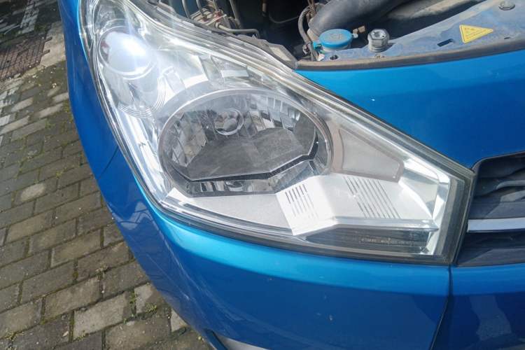 Used Suzuki Alto 2013 1.0L Manual Luxury Model Right Front Headlight