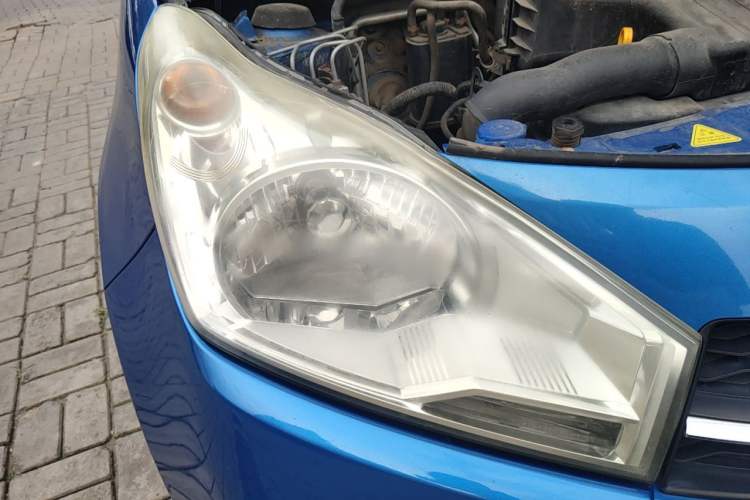 Used Suzuki Alto 2013 1.0L Automatic Luxury Model Right Front Headlight