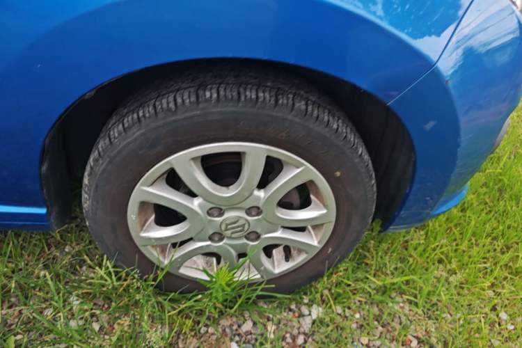 Used Suzuki Alto 2013 1.0L Manual Luxury Model Right Front Wheel Hub