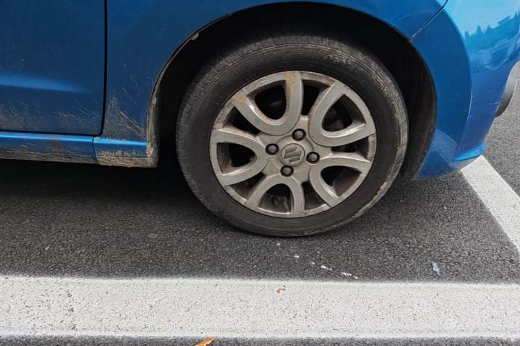 Used Suzuki Alto 2013 1.0L Automatic Luxury Model Right Front Wheel Hub