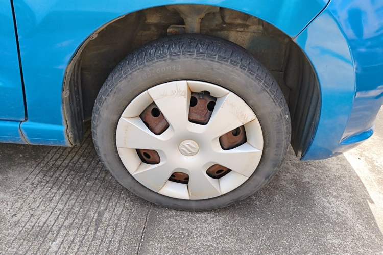 Used Suzuki Alto 2013 1.0L Manual Comfort Version Right Front Wheel Hub