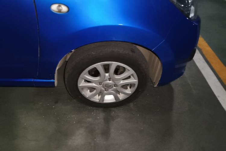 Used Suzuki Alto 2013 1.0L Automatic Luxury Model Right Front Wheel Hub