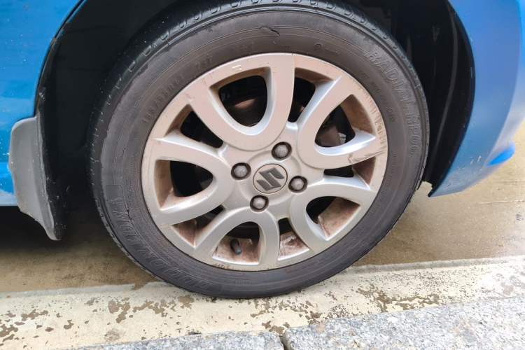 Used Suzuki Alto 2013 1.0L Manual Luxury Model Right Front Wheel Hub