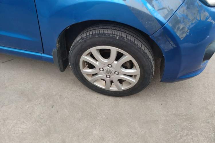Used Suzuki Alto 2013 1.0L Automatic Luxury Model Right Front Wheel Hub
