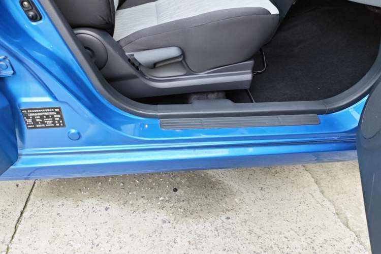 Used Suzuki Alto 2013 1.0L Automatic Luxury Model Right Side Sill