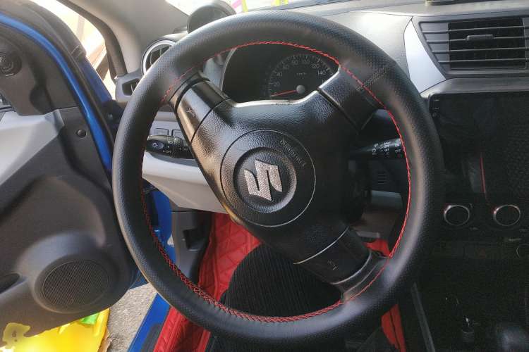 Used Suzuki Alto 2013 1.0L Automatic Luxury Model Steering Wheel