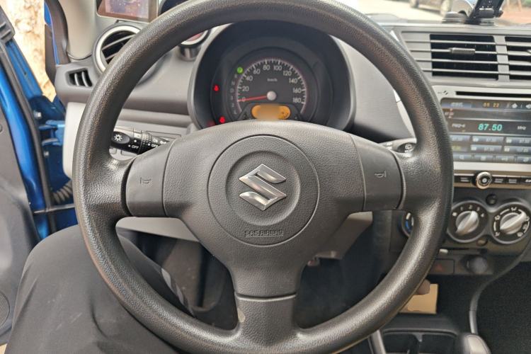 Used Suzuki Alto 2013 1.0L Automatic Luxury Model Steering Wheel