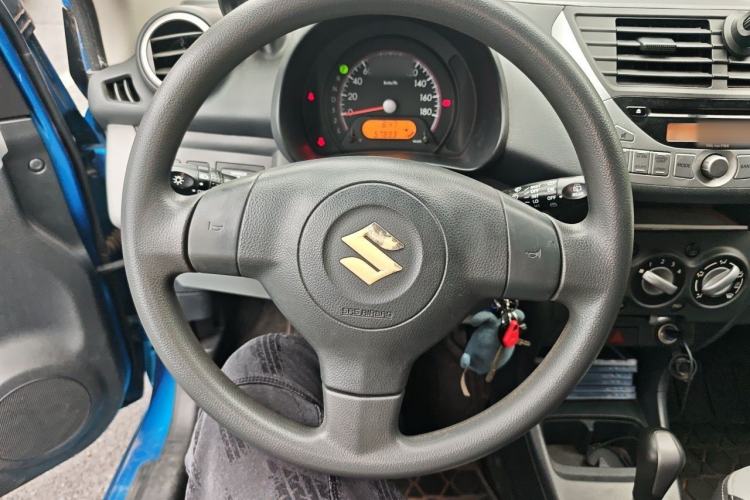 Used Suzuki Alto 2013 1.0L Automatic Luxury Model Steering Wheel