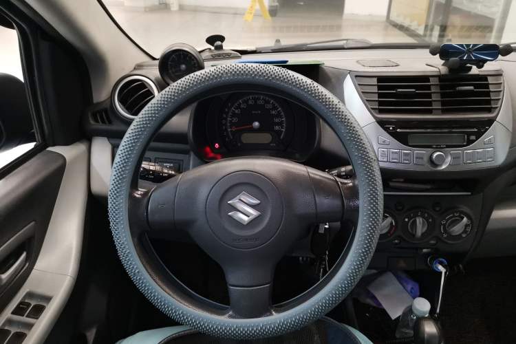 Used Suzuki Alto 2013 1.0L Automatic Luxury Model Steering Wheel